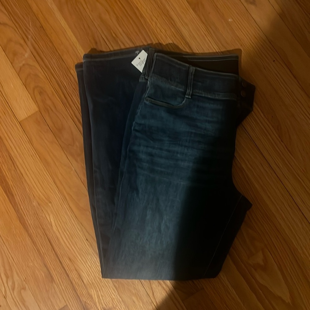 New with tags Nine West Slim Straight Jeans with tummy control.